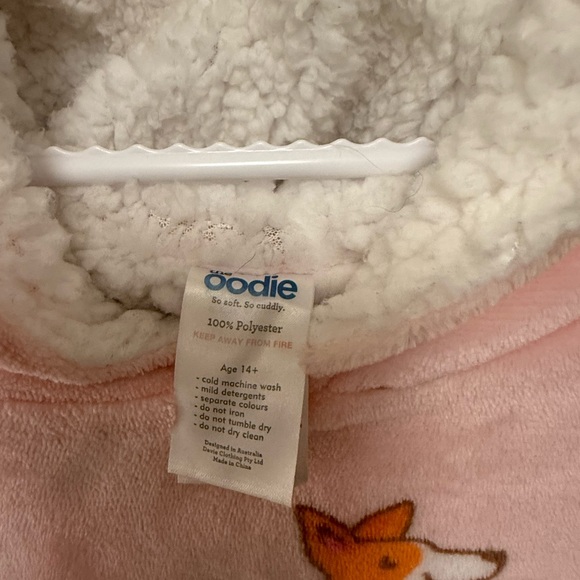 Cozy Pink Corgi Print Poncho - Picture 4 of 4